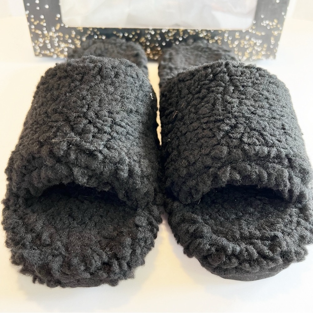 Fuzzy Black Slide Slippers size 10